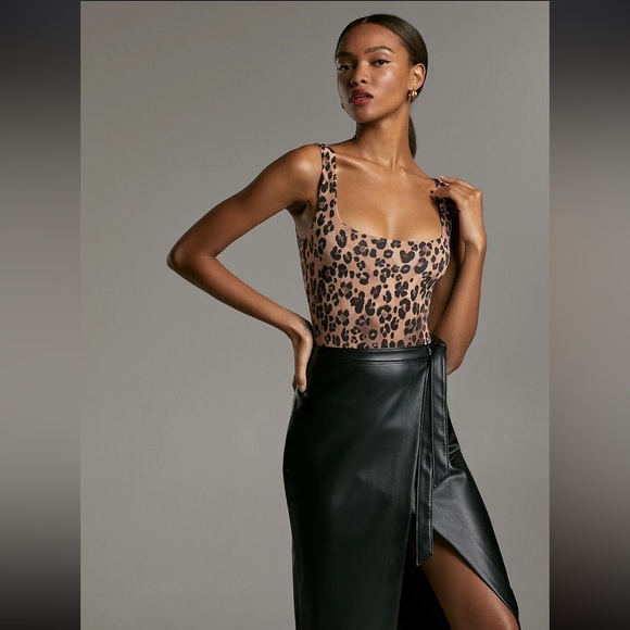 Babaton Tops - BABATON Brown/Black Animal Print Pull On Sleeveless Contour Bodysuit